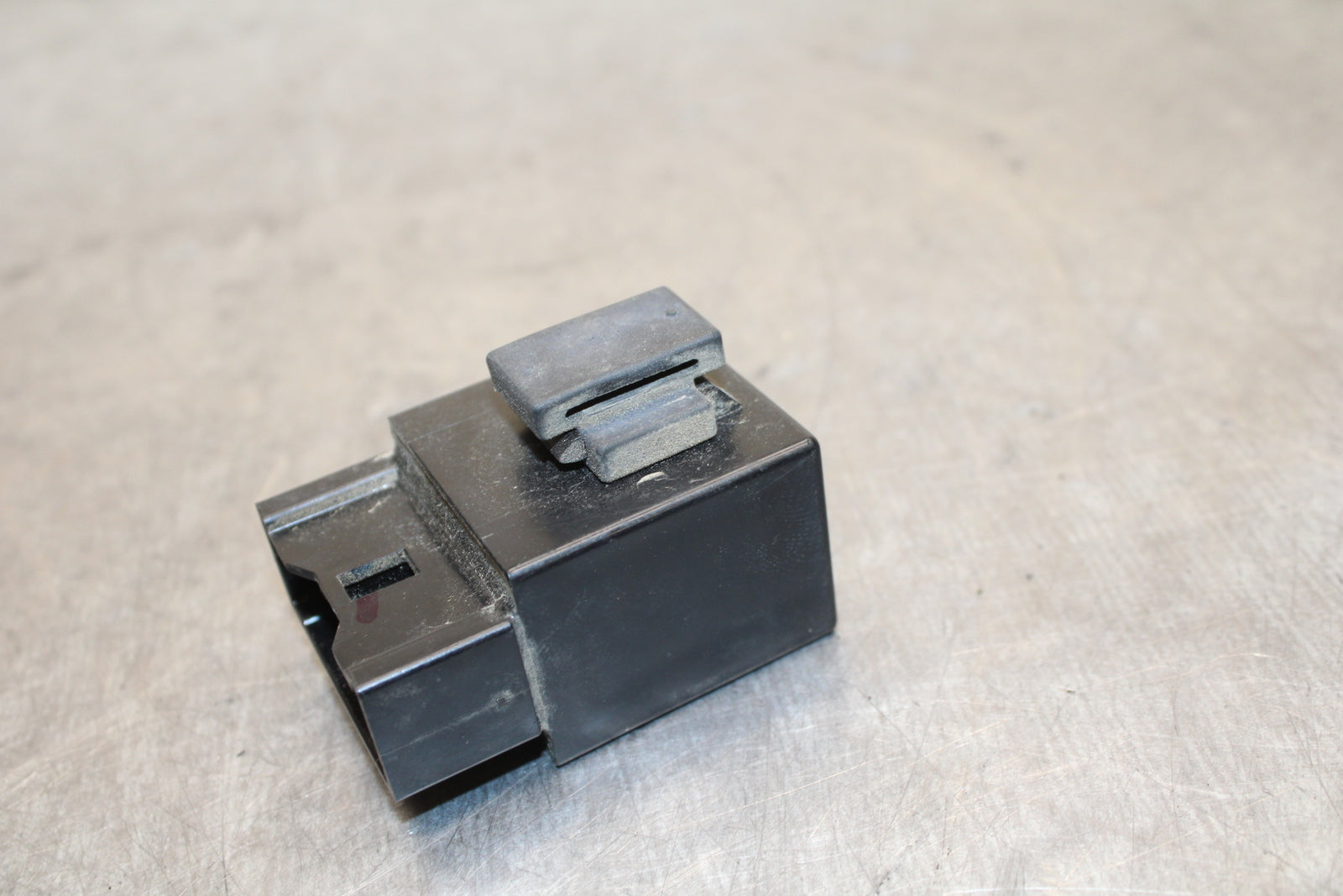 08-16 YAMAHA YZF R6 RELAY ASSEMBLY FUSE BOX BB131