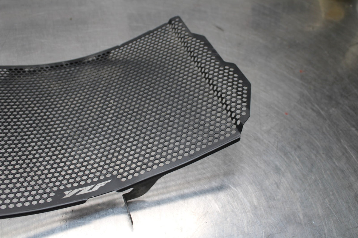 18 YAMAHA YZF R1 ENGINE RADIATOR MOTOR COOLER COVER GUARD BB838
