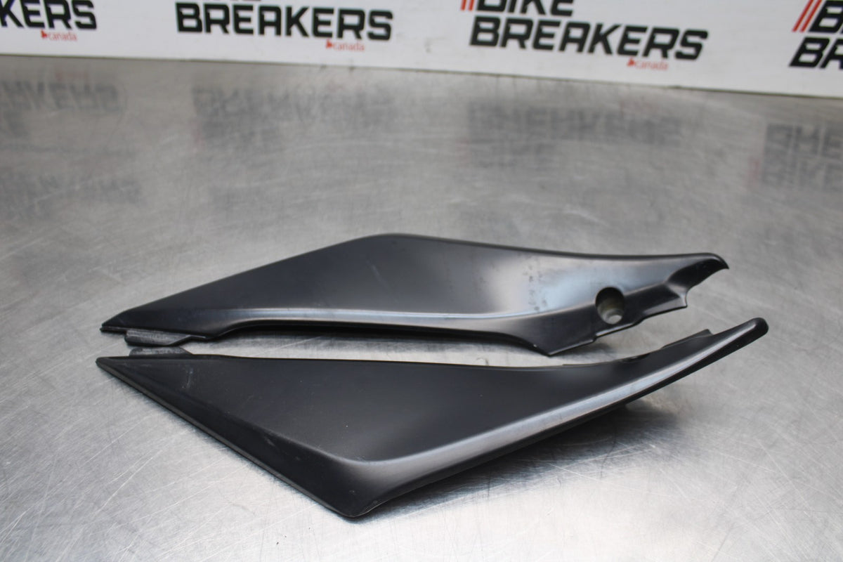05-06 SUZUKI GSXR1000 RIGHT LEFT GAS FUEL TANK PANELS COVERS TRIM COWLS BB857