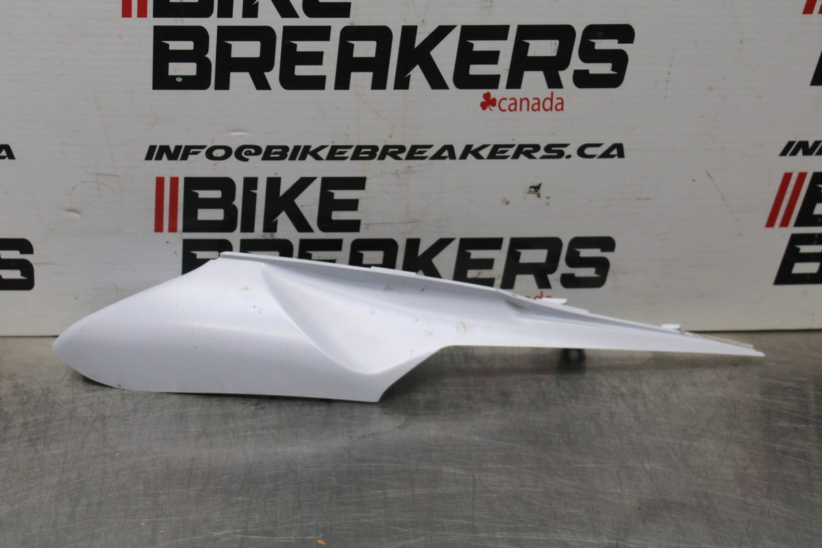 11-15 KAWASAKI NINJA ZX10R LEFT REAR BACK TAIL FAIRING COWL SHROUD BB840