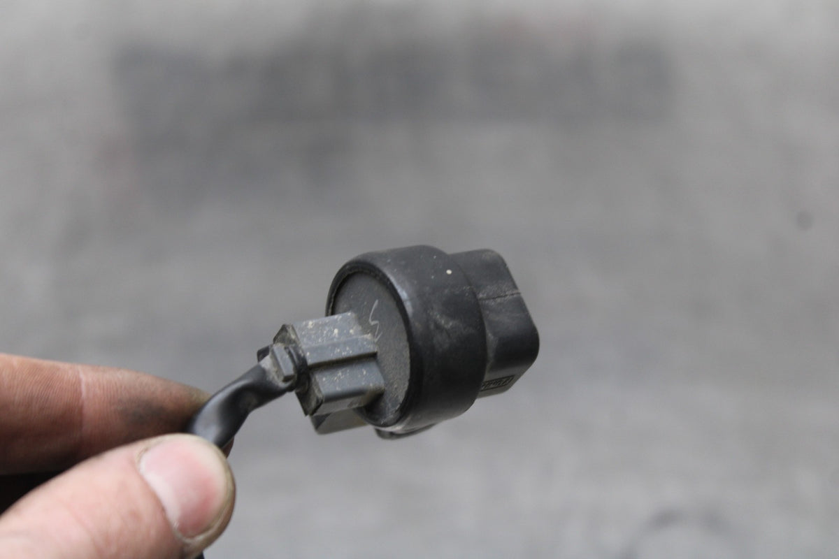 19 MOTO GUZZI V7 III TIP OVER BANK ANGLE CRASH SENSOR SWITCH  BB831