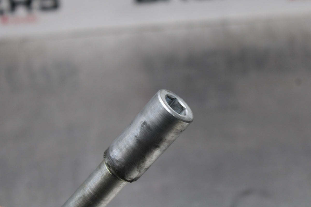 15 SUZUKI BOULEVARD C50 FRONT WHEEL RIM AXLE PIVOT BOLT BB775