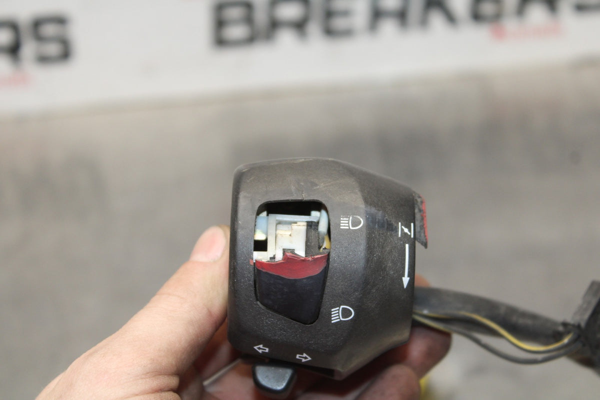 00 SUZUKI GSXR750 LEFT CLIP ON HANDLE HORN SIGNALS SWITCH SWITCHES BB820