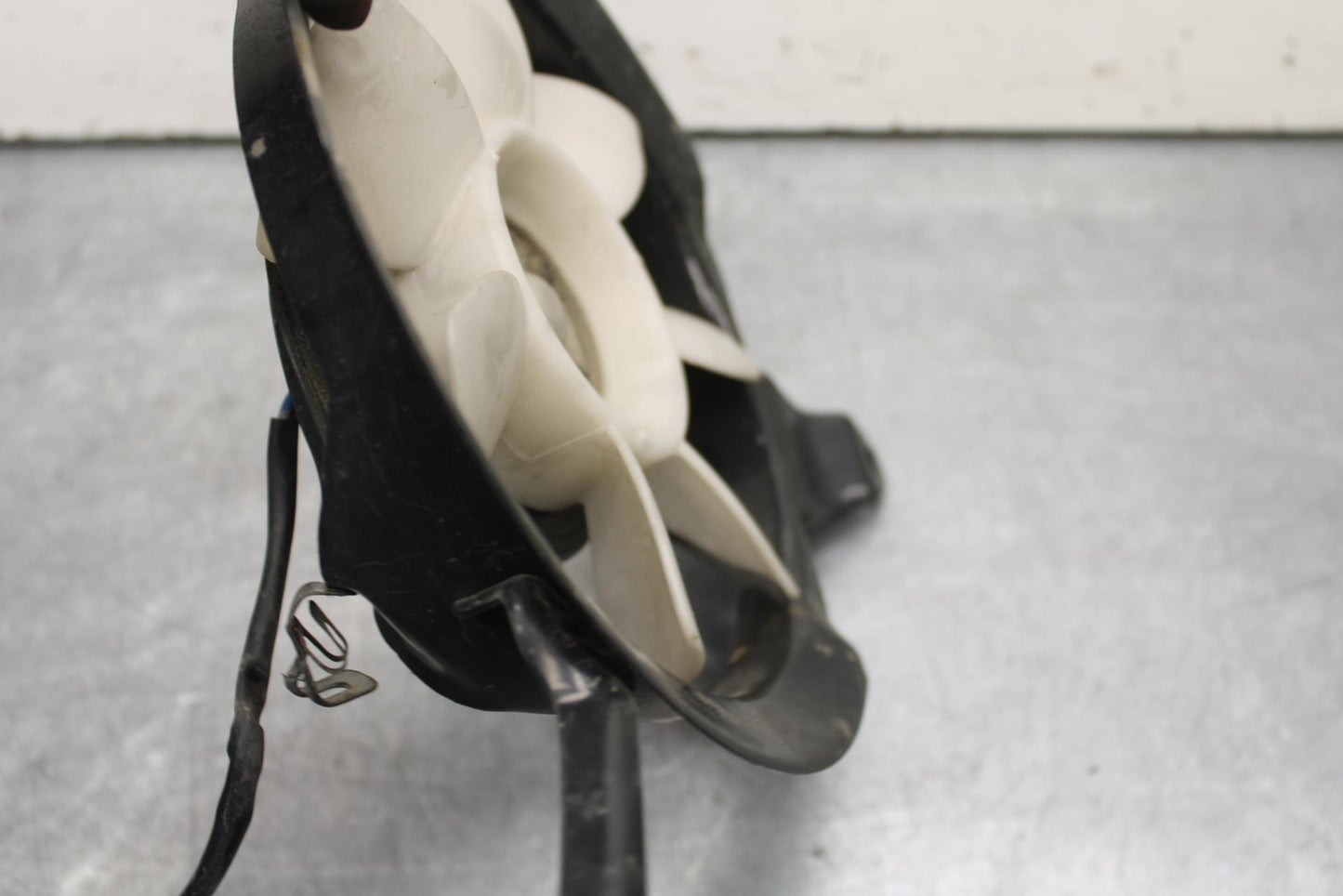 93-07 YAMAHA VMAX 1200 ENGINE RADIATOR COOLING FAN BB634