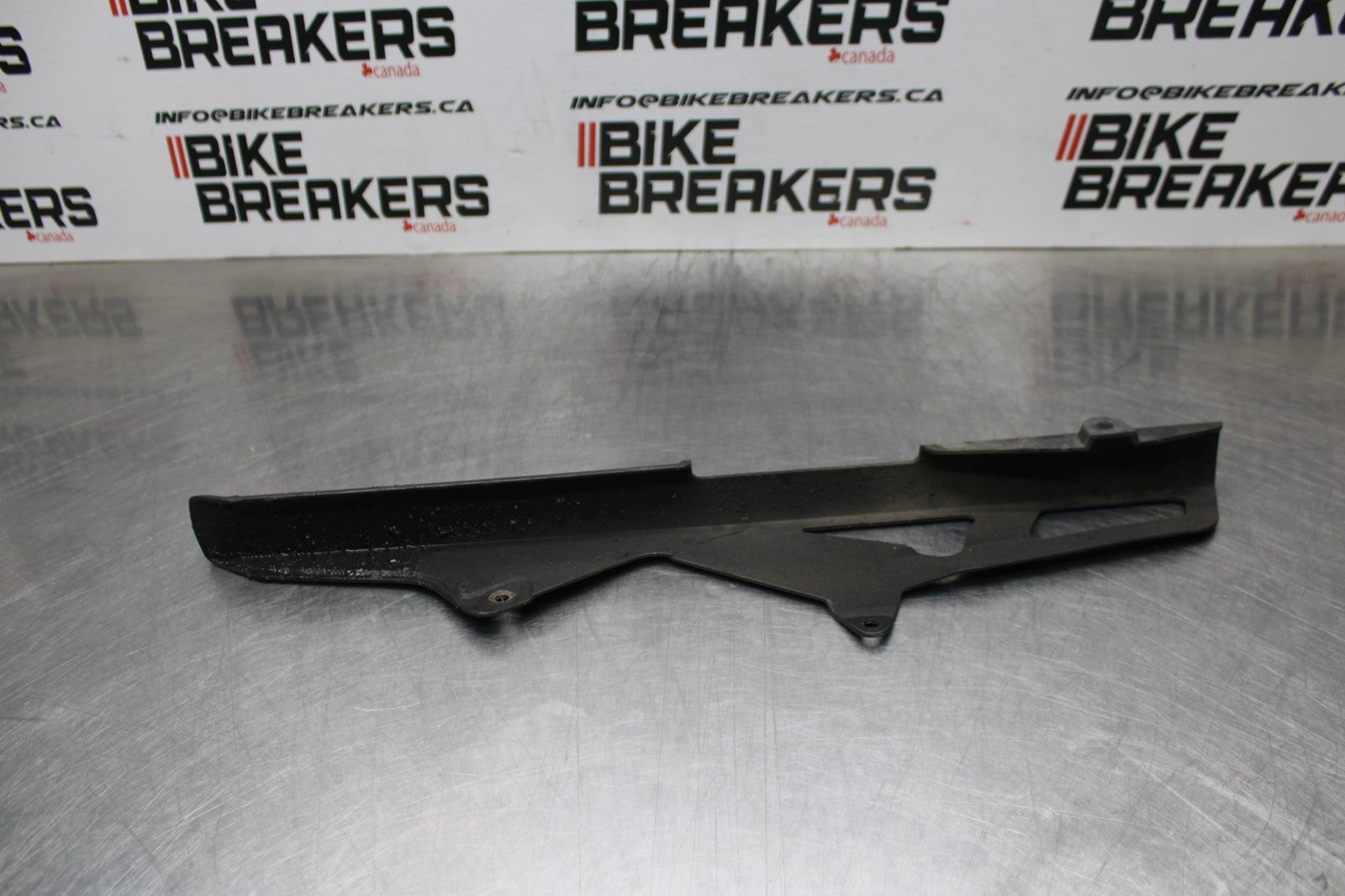 07 SUZUKI GSXR1000 REAR BACK DRIVE CHAIN GUARD COVER SHIELD BB770