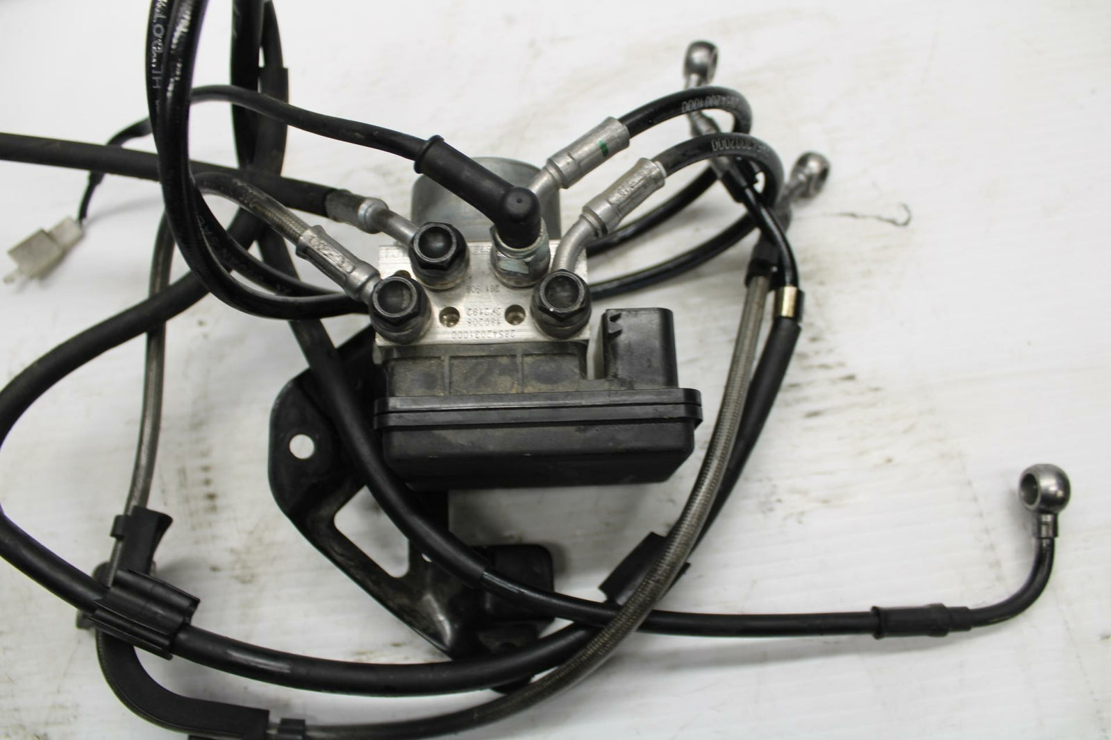 18-20 HUSQVARNA VITPILEN 401 ABS PUMP UNIT MODULE LINES BB248