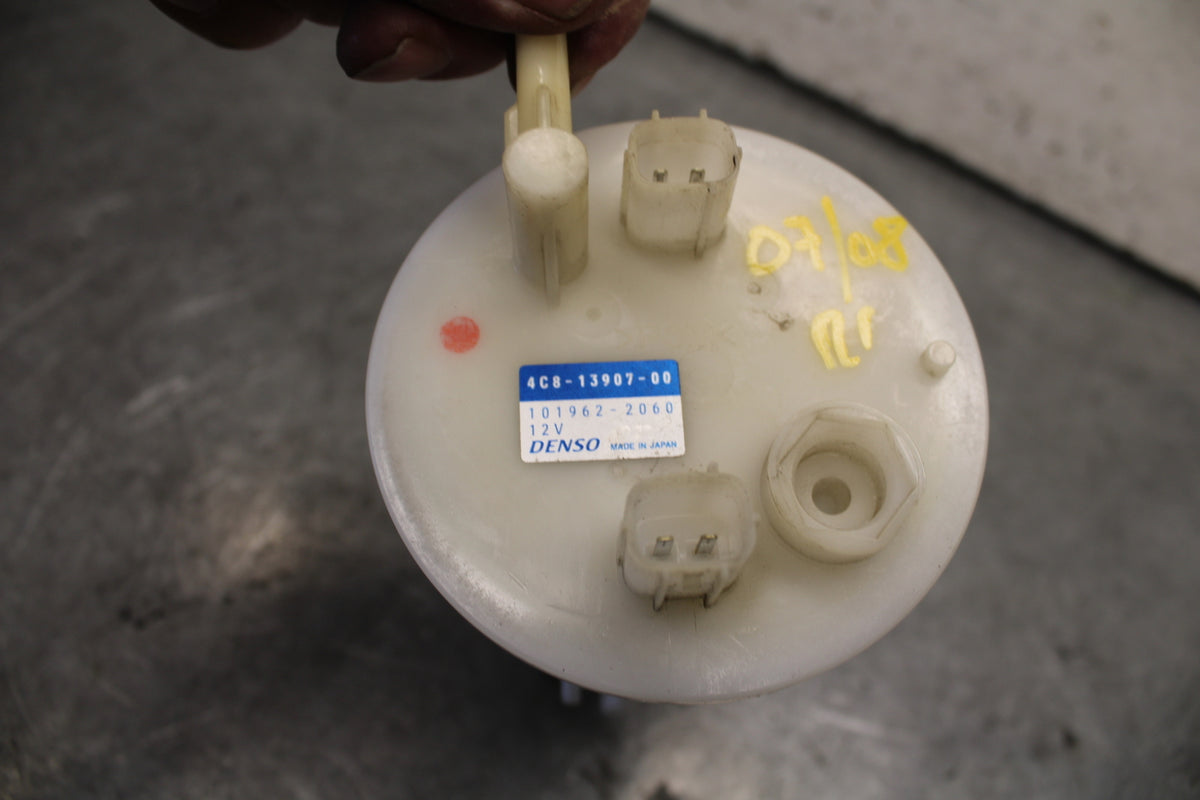 07-08 YAMAHA YZF R1 FUEL PUMP GAS PETROL SENDER UNIT 4C8-13907-01-00  BB676