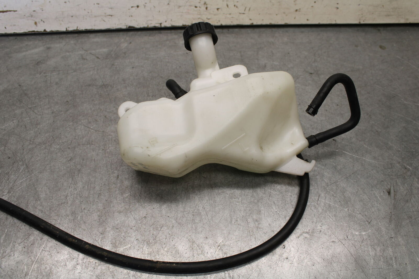 18-23 KAWASAKI NINJA 400 COOLANT WATER TANK RESERVOIR BOTTLE BB660