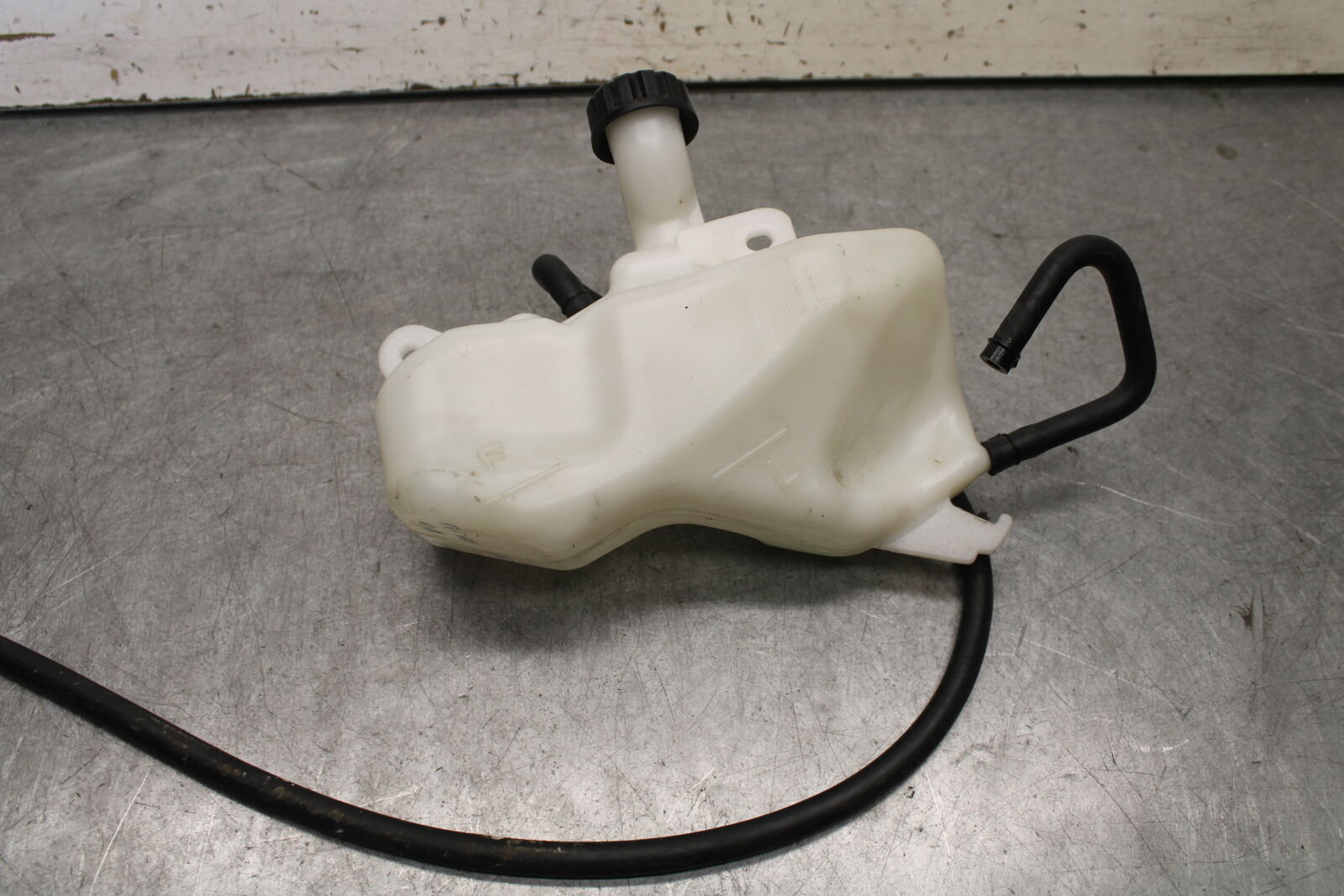 18-23 KAWASAKI NINJA 400 COOLANT WATER TANK RESERVOIR BOTTLE BB660