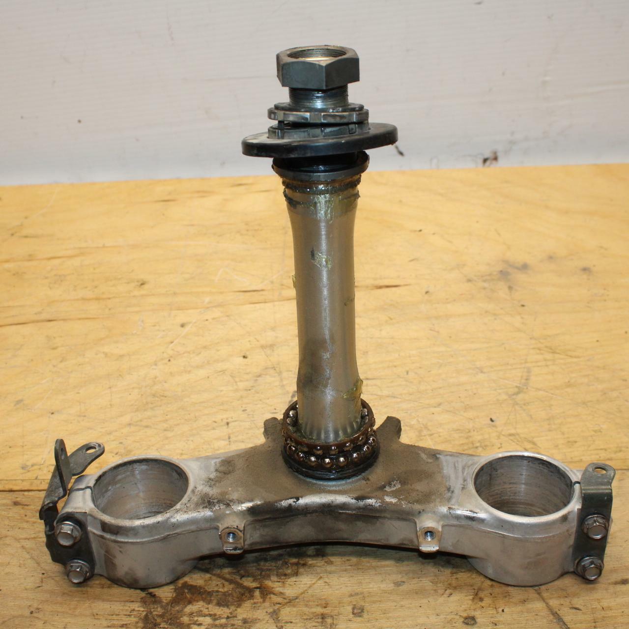 04-05 KAWASAKI NINJA ZX10R FRONT FORKS CLAMP LOWER TRIPLE TREE STEM BB322