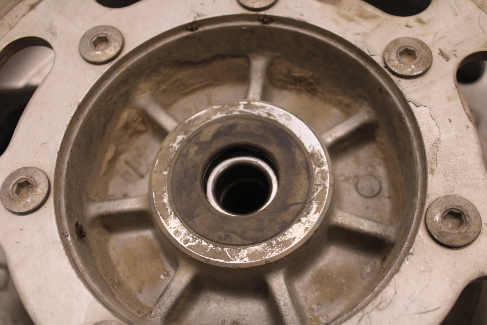 03-08 KAWASAKI VULCAN 1600 REAR WHEEL BACK RIM BB754