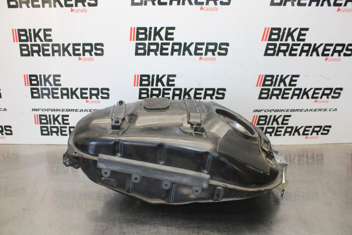 16 YAMAHA XSR900 GAS TANK FUEL CELL PETROL RESERVOIR BB786