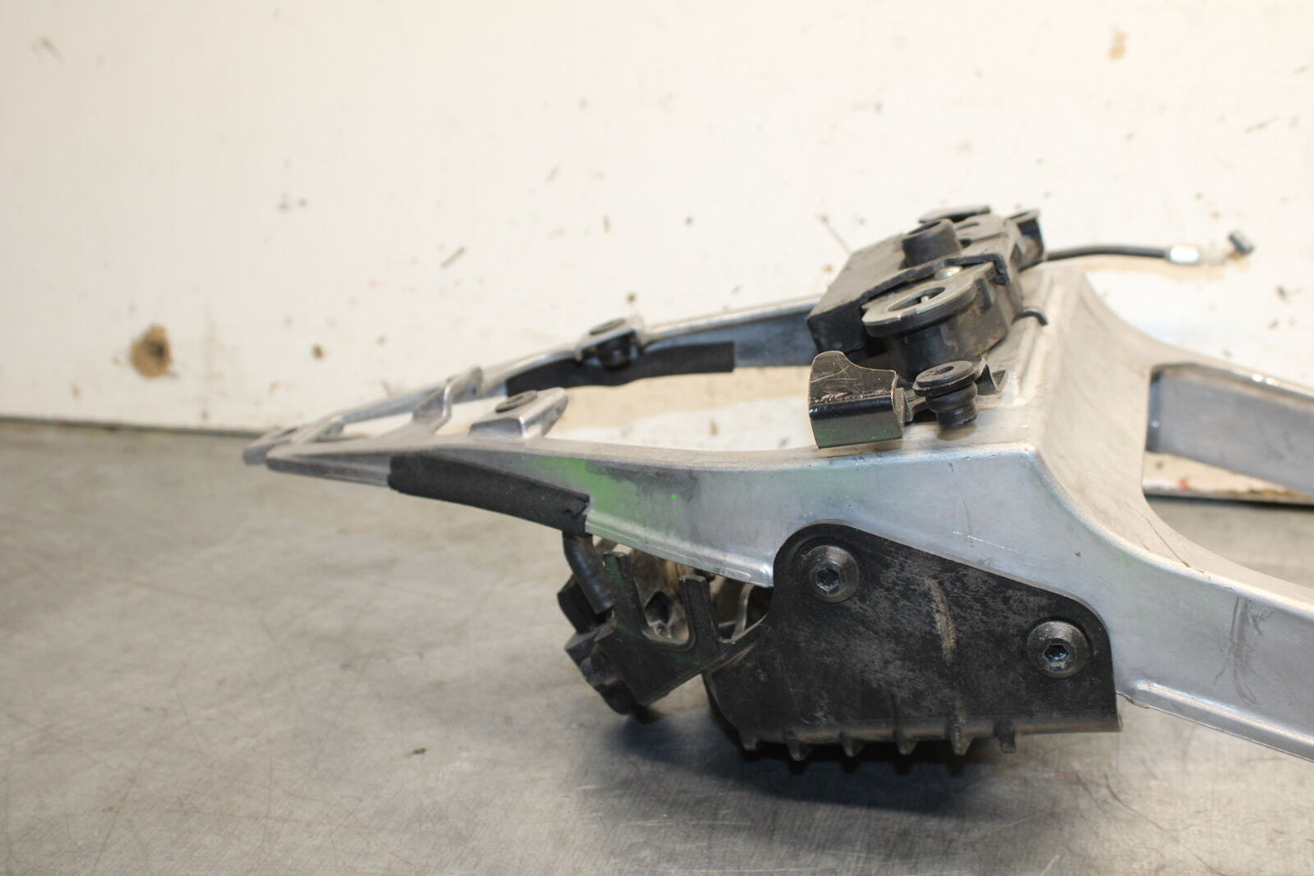 13-17 KAWASAKI NINJA ZX6R ZX636E REAR SUBFRAME BACK SUB FRAME BB735