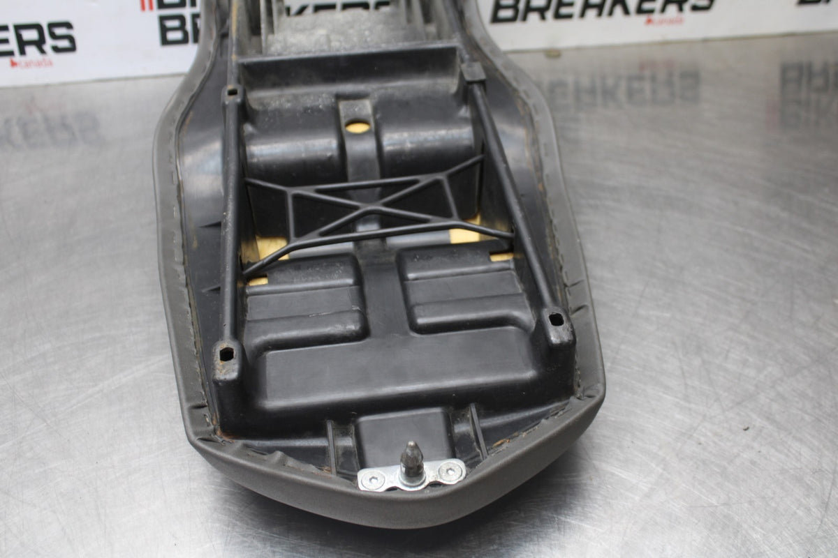 05 DUCATI SUPERSPORT 800 FRONT REAR SEAT SADDLE BB913