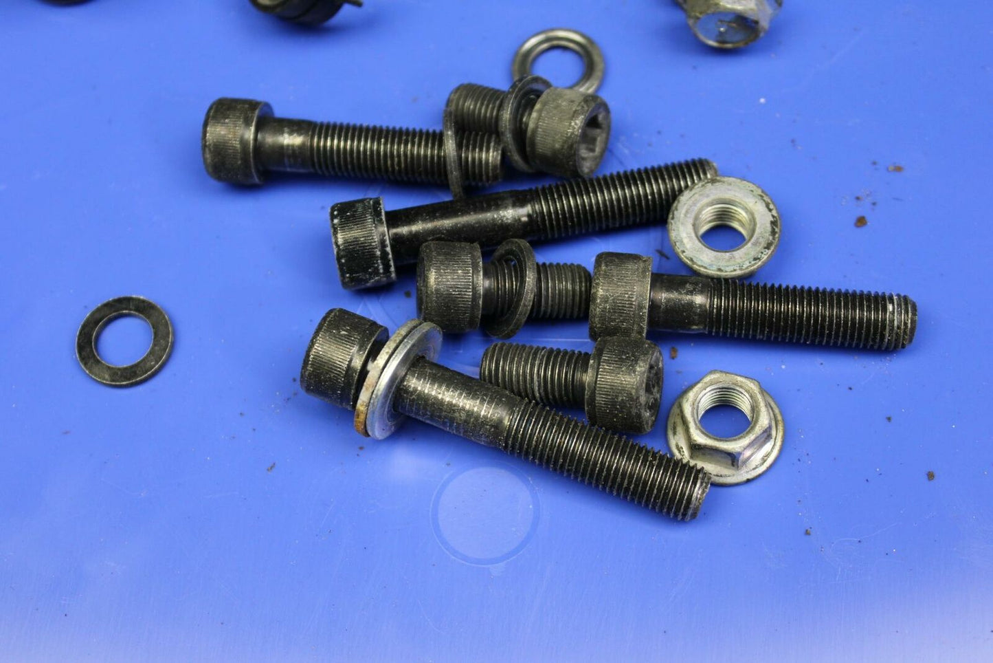 19 YAMAHA YZF R3 ENGINE MOUNTING BOLTS HARDWARE MOTOR SCREWS BB177