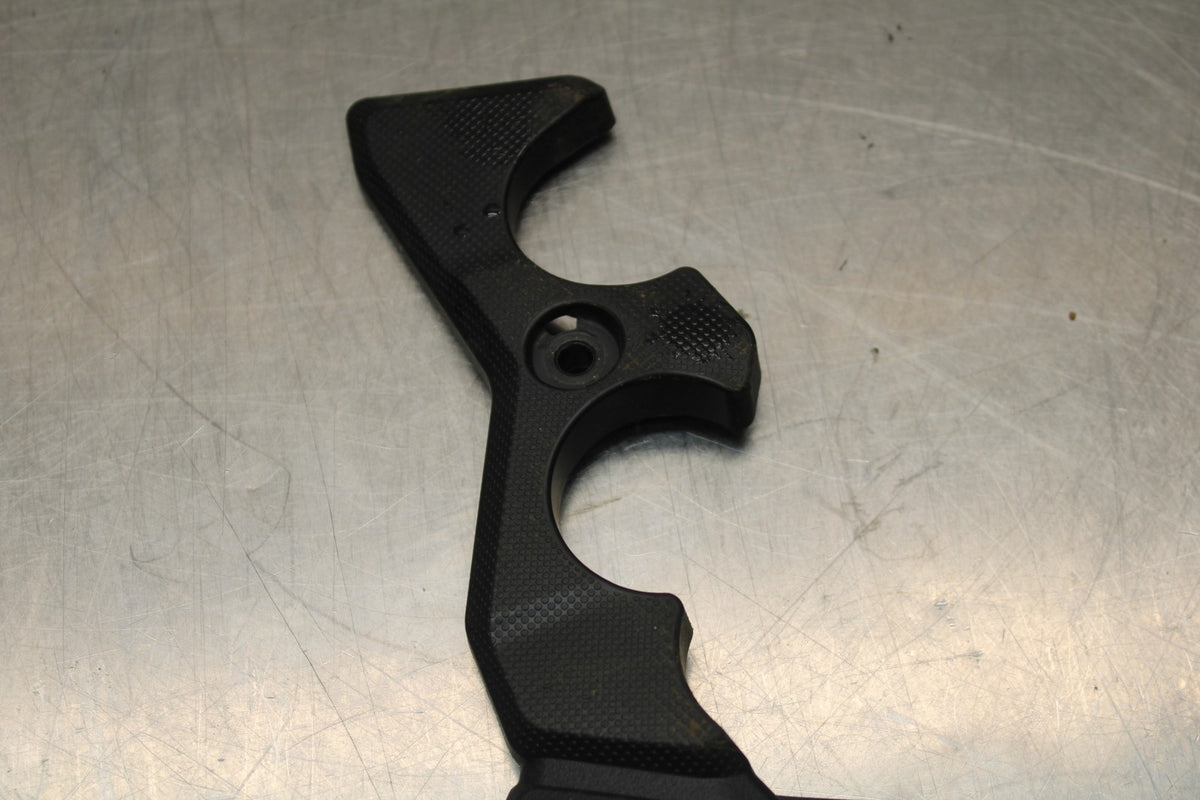 18-26 KAWASAKI Z400 FRAME COVER BB852