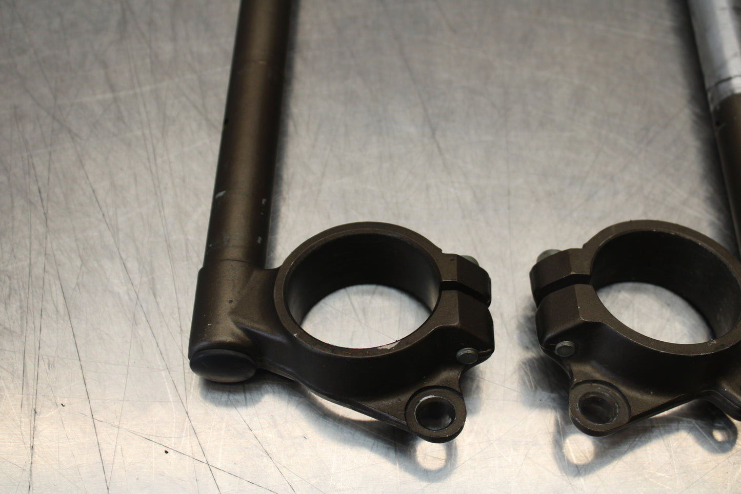 04-05 KAWASAKI NINJA ZX10R LEFT RIGHT CLIP ON ONS HANDLEBARS PAIR SET BB163