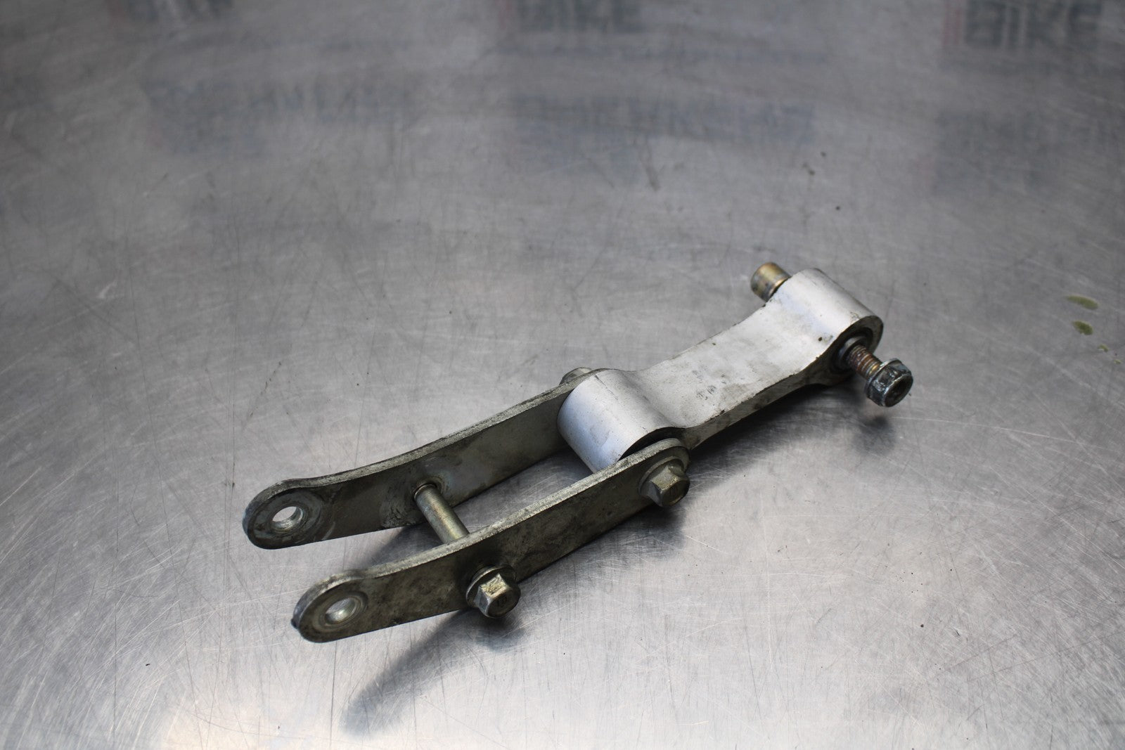 01-06 HONDA CBR600F4I REAR DOGBONE SHOCK LINKAGE LINK BB185
