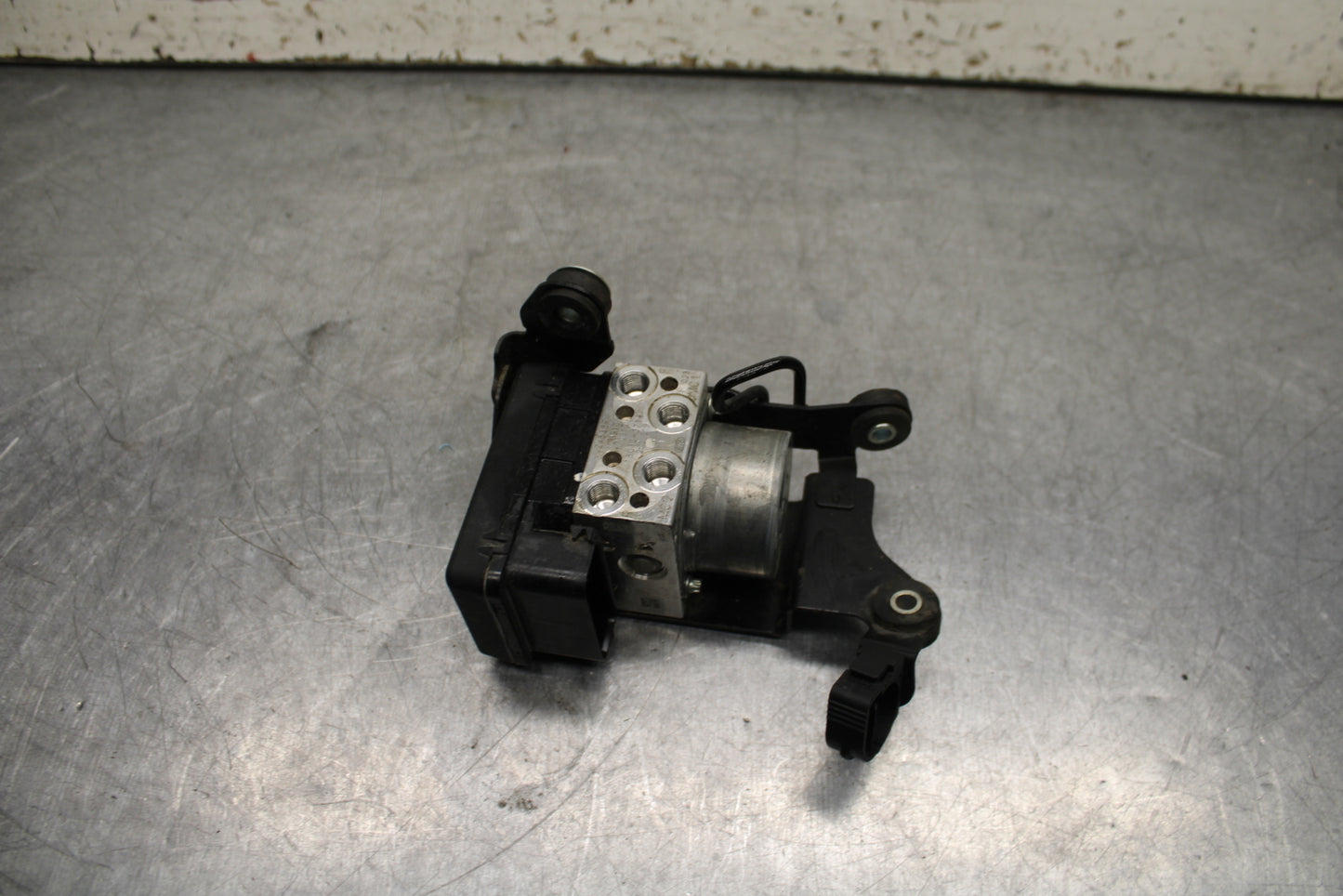 13-17 KAWASAKI NINJA ZX6R ZX636E ABS PUMP UNIT MODULE BB735