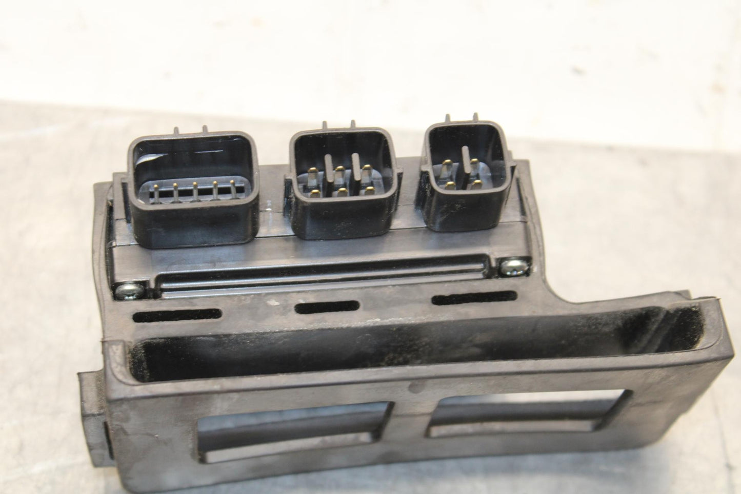 19-22 KAWASAKI Z400 RELAY ASSEMBLY BOX BB586