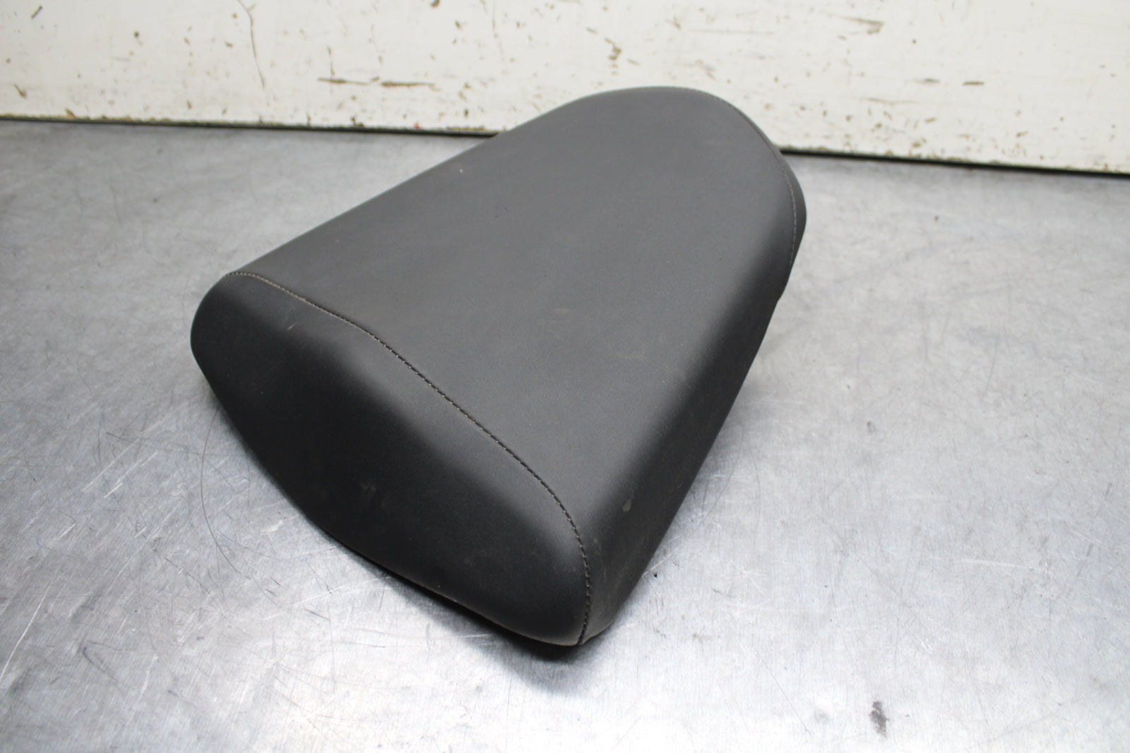 15-16 HONDA CB300F REAR BACK PASSENGER TANDEM SEAT PAD SADDLE PILLION BB740