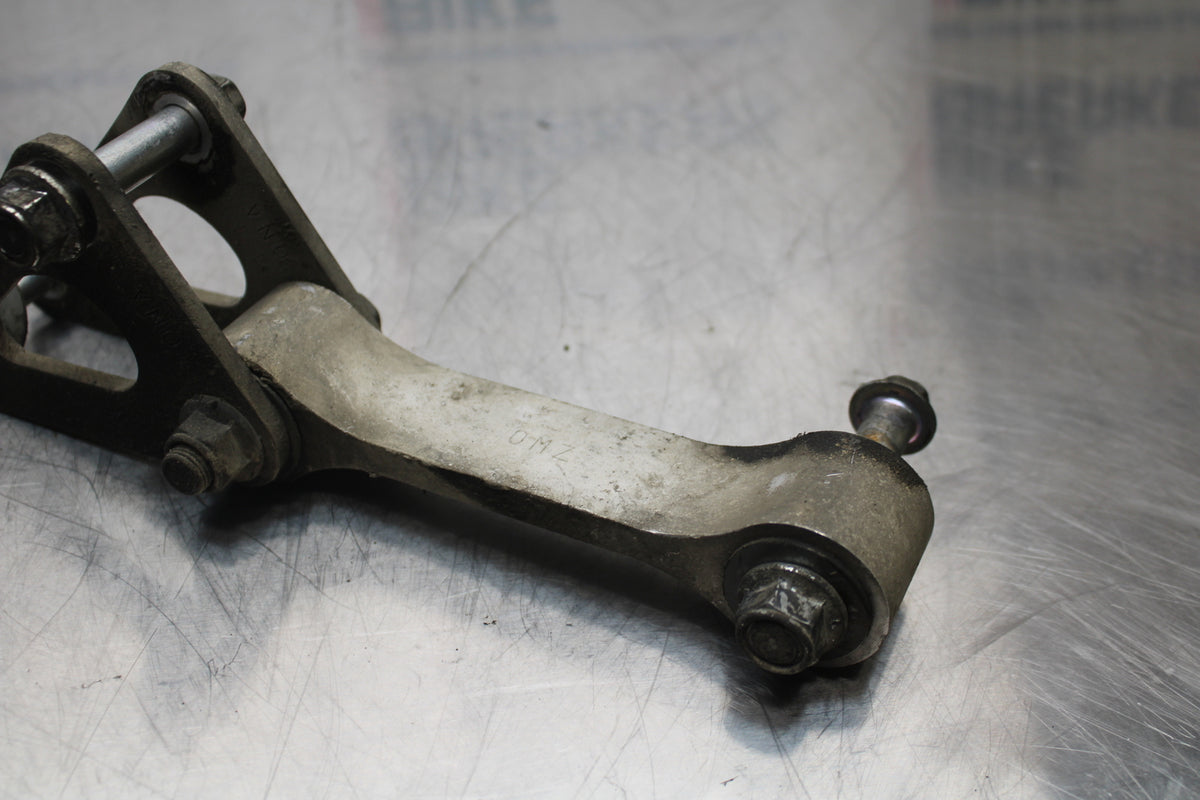 11 SUZUKI GSXR1000 REAR DOGBONE SHOCK LINKAGE LINK BB142