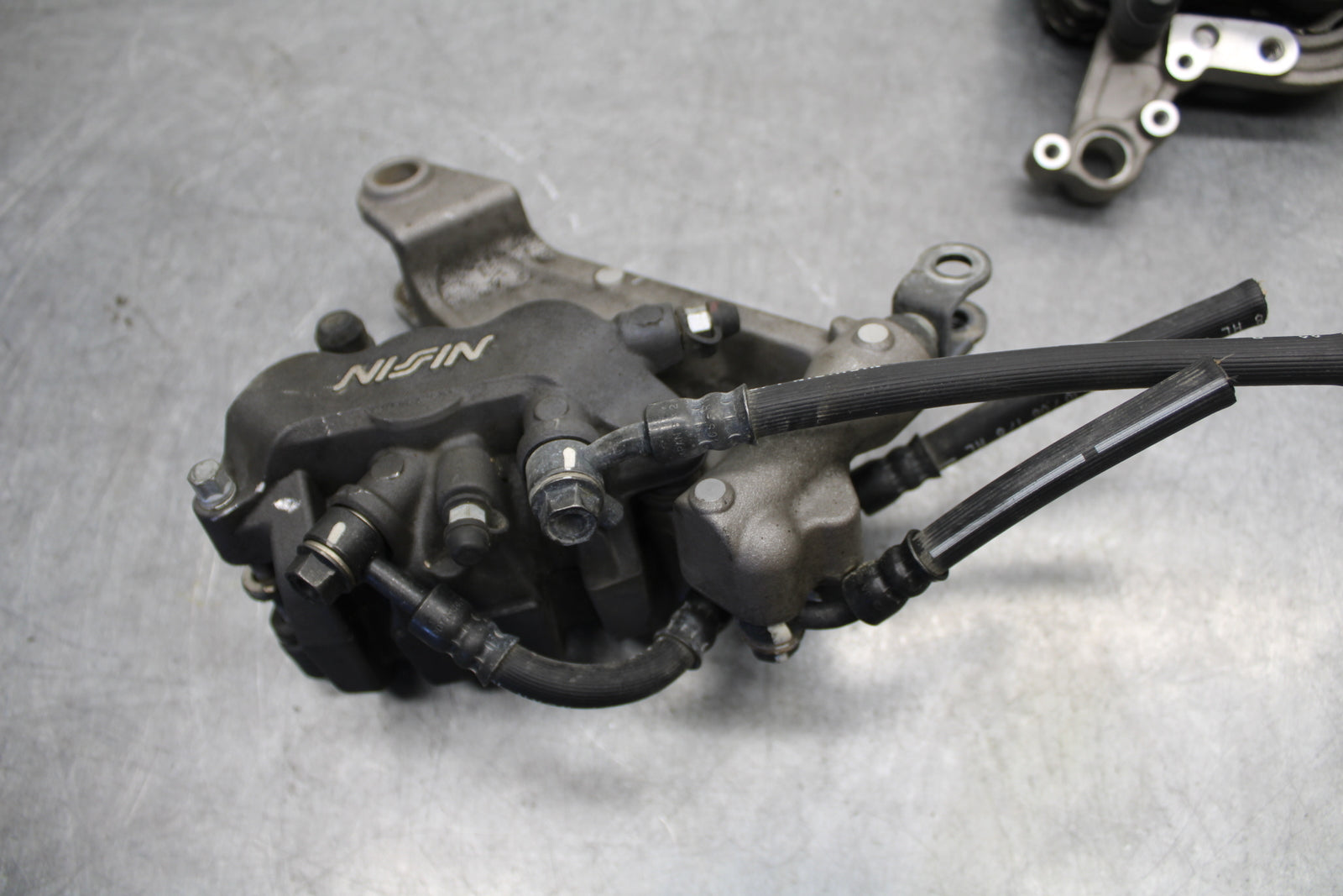 04-12 HONDA ST1300A RIGHT LEFT FRONT BRAKE CALIPER SET PAIR CALIPERS BB669