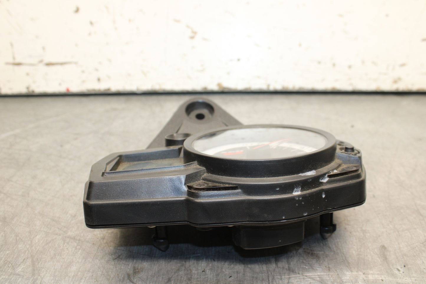 06-07 SUZUKI GSXR 600 SPEEDO TACH GAUGES CLUSTER SPEEDOMETER TACHOMETER BB243