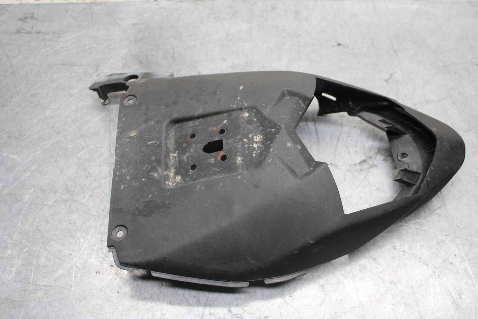 2009 Kawasaki Ninja ZX6R ZX600R REAR TAILLIGHT BRAKE LIGHT TRIM  BB548