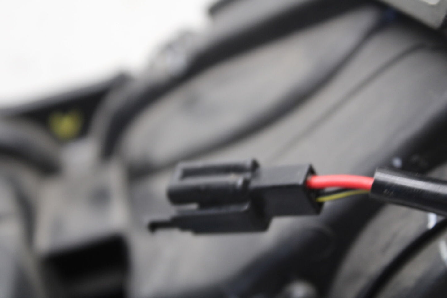 11-12 KAWASAKI NINJA 400 EX400 C FRONT HEADLIGHT HEAD LIGHT LAMP BB358