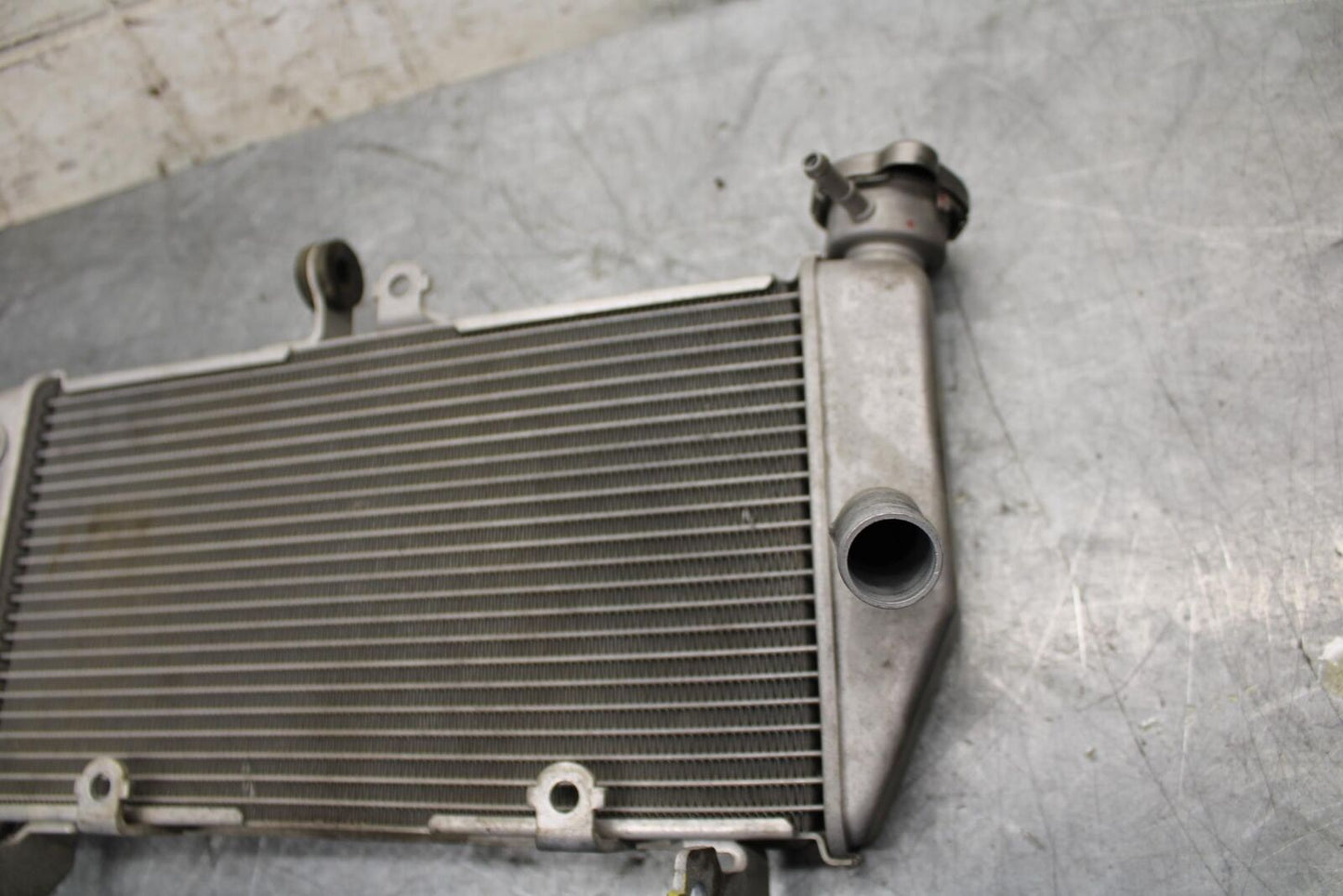 2015 Yamaha YZF R3 ENGINE RADIATOR MOTOR COOLER COOLING RADIATER BB526