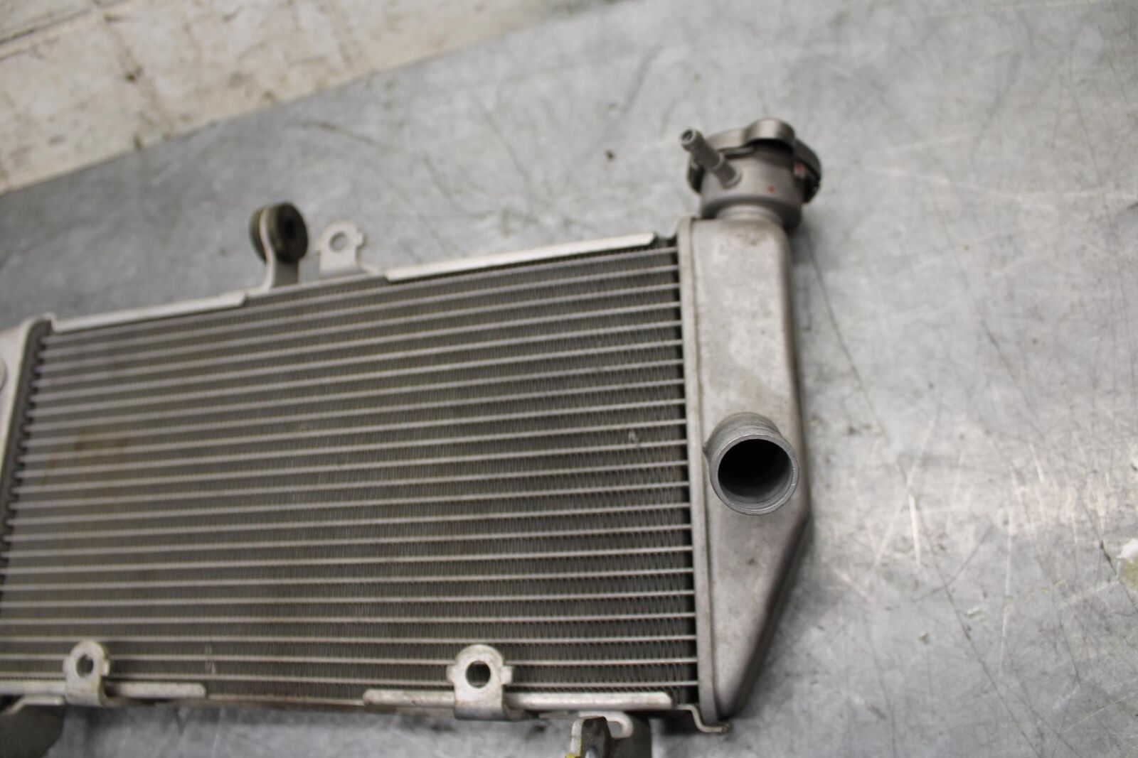 2015 Yamaha YZF R3 ENGINE RADIATOR MOTOR COOLER COOLING RADIATER BB526