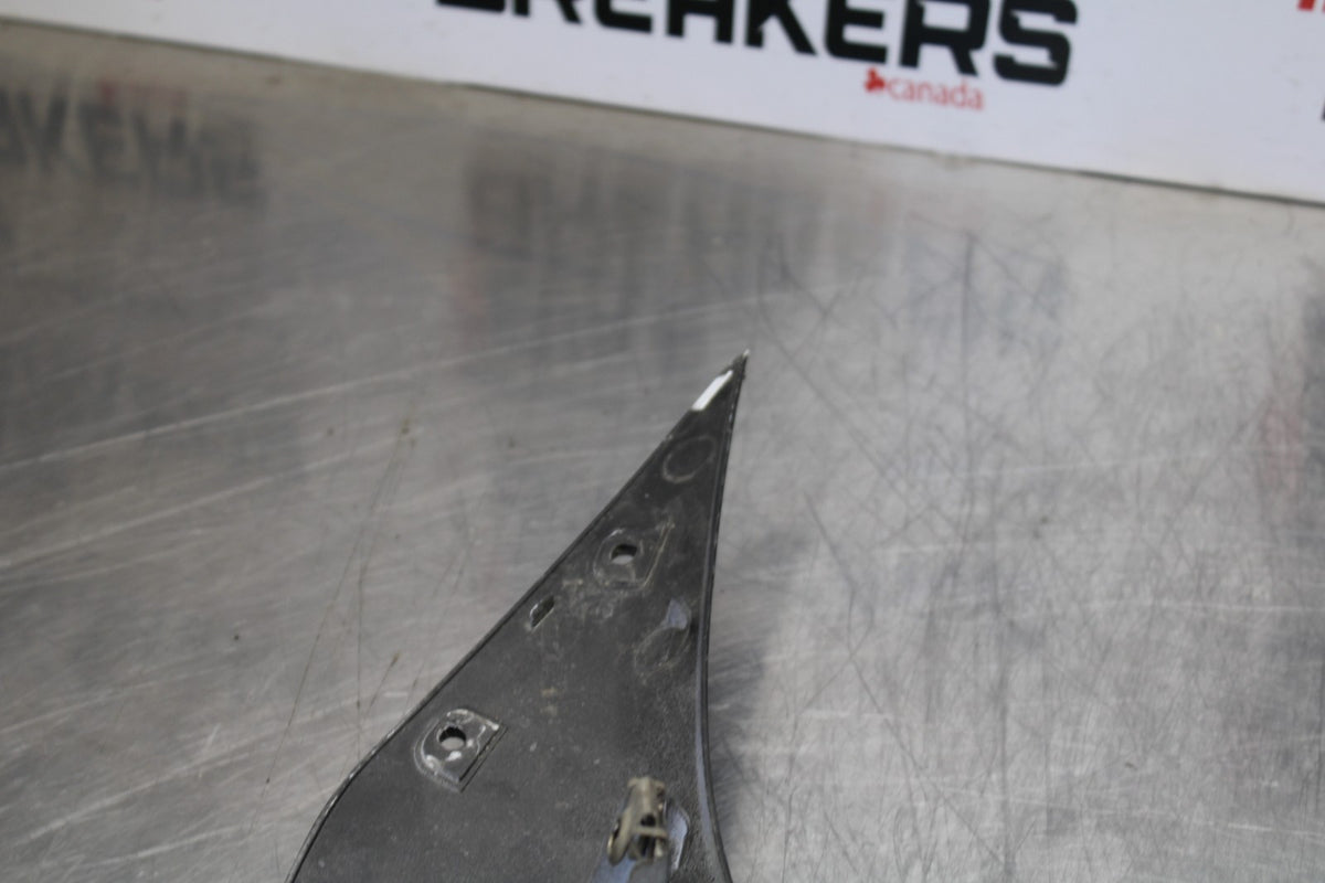 04-05 YAMAHA YZF R1 AFTERMARKET RIGHT MID UPPER SIDE FAIRING COWL PLASTIC  BB173