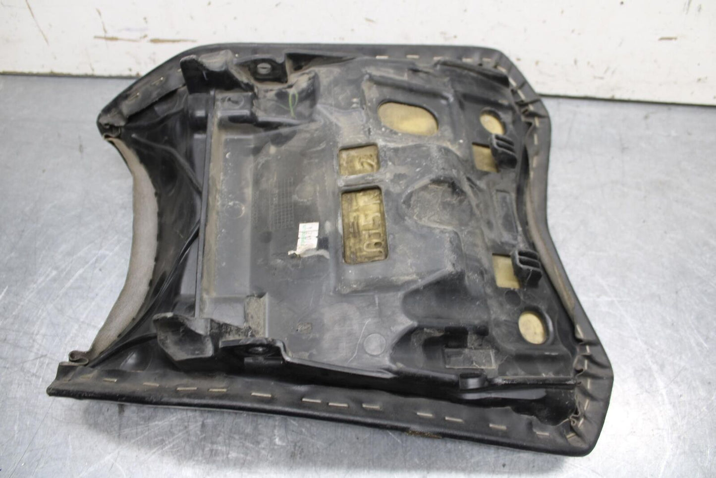 15-16 KAWASAKI EX300 FRONT DRIVERS SEAT PAD SADDLE PILLION BB635