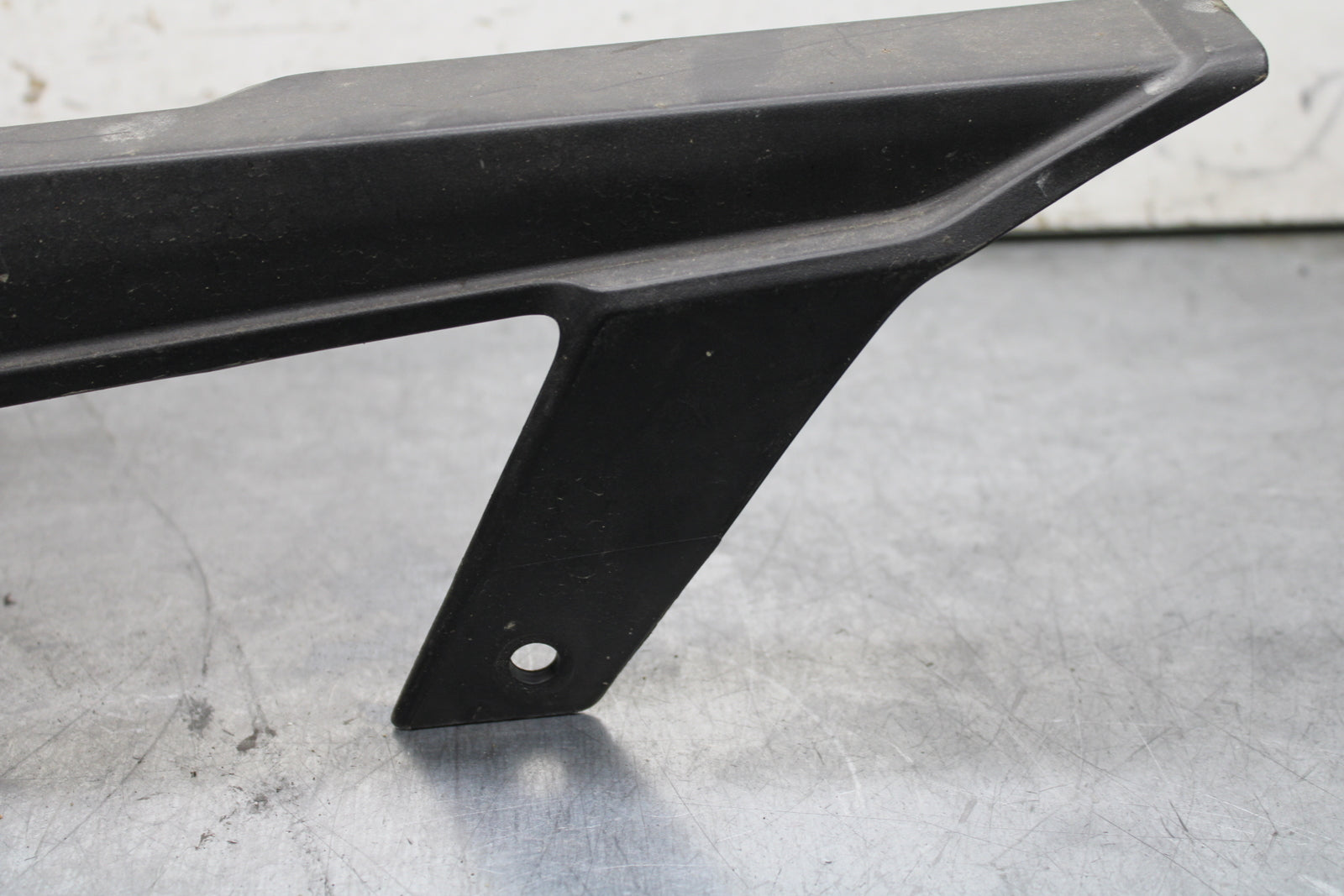 19-22 KAWASAKI Z400 REAR BACK DRIVE CHAIN GUARD COVER SHIELD BB738