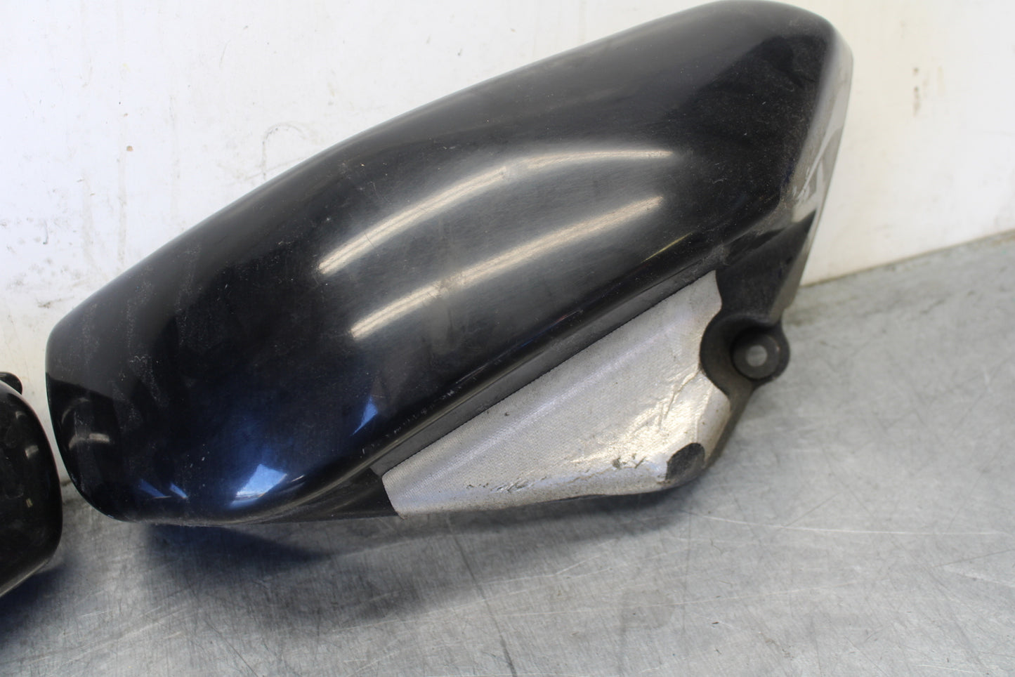 04 SUZUKI INTRUDER 800 SIDE COVER PANEL COWL FAIRING BB758