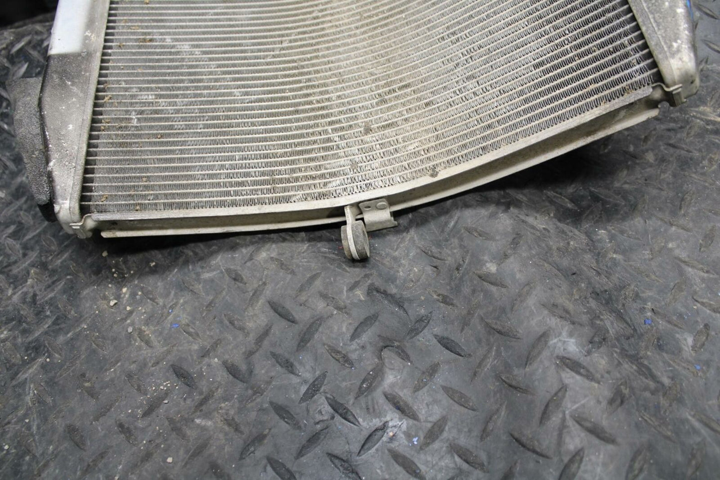 13-18 KAWASAKI NINJA ZX6R ENGINE RADIATOR MOTOR COOLER COOLING RADIATER BB203