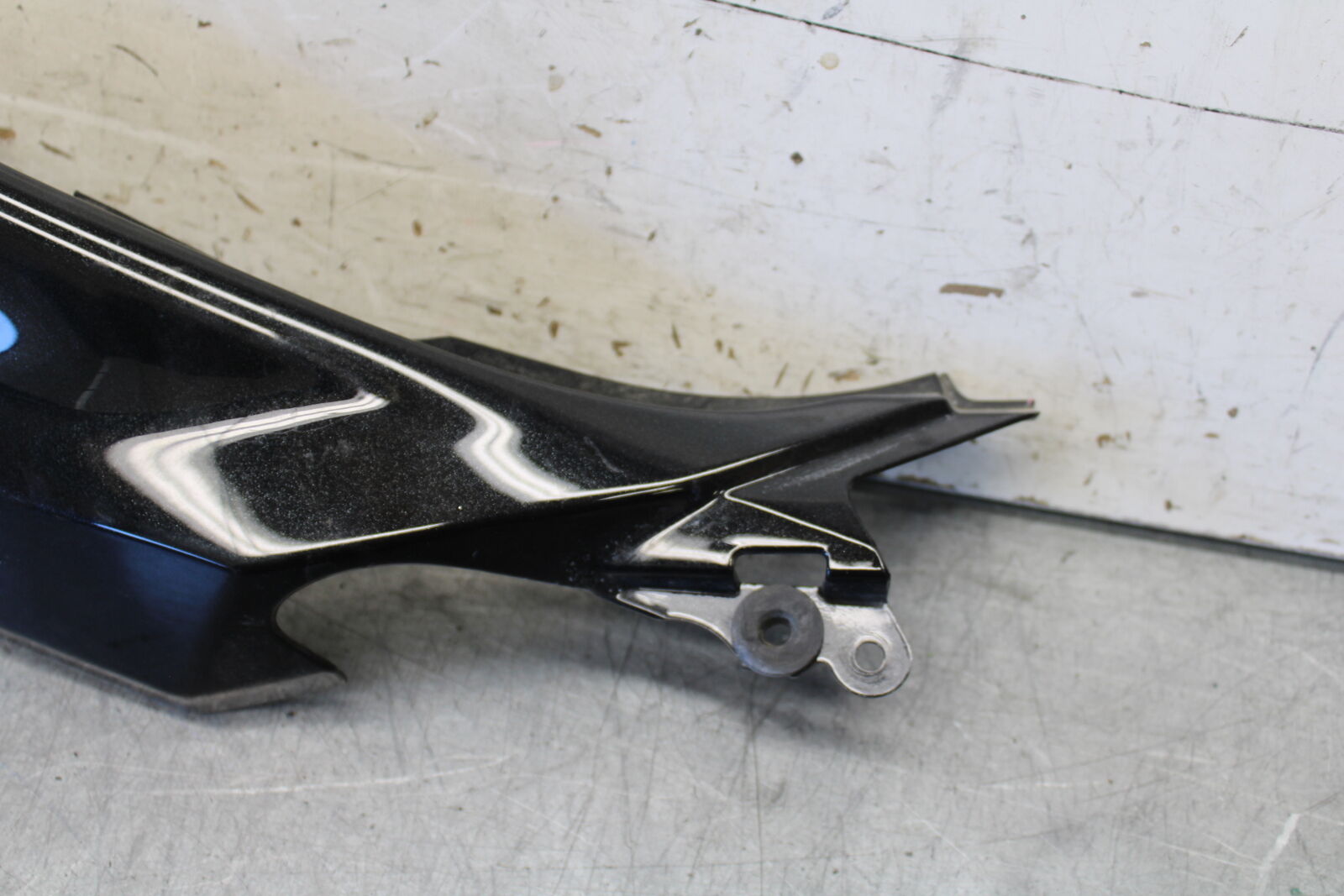 19-22 KAWASAKI Z400 RIGHT REAR BACK TAIL FAIRING COWL SHROUD BB708