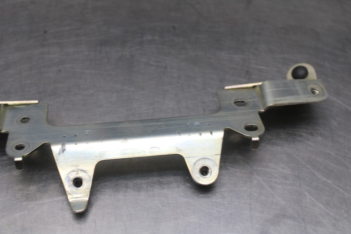 23-24 YAMAHA MT-07 REAR SEAT MOUNTING BRACKET MOUNT BB927