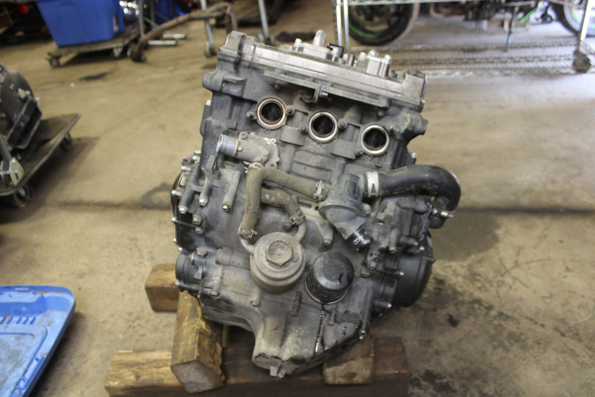 15-17 YAMAHA FJ09 ENGINE MOTOR BB906