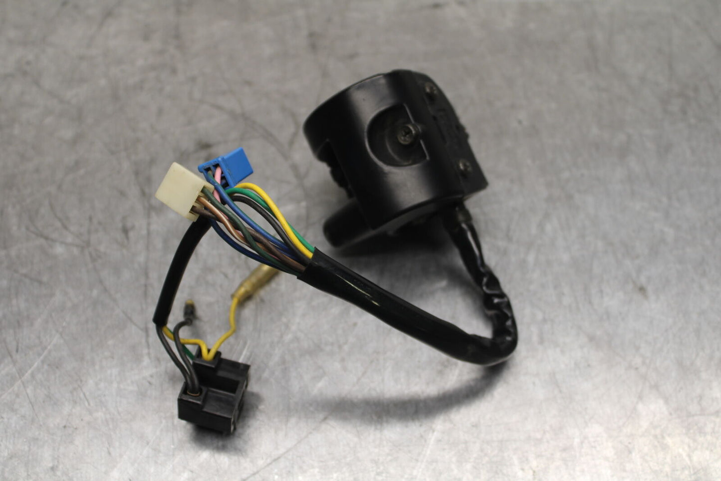 83-85 YAMAHA RIVA 180 XC180 LEFT HANDLE SWITCHES HORN SIGNALS SWITCH BB109