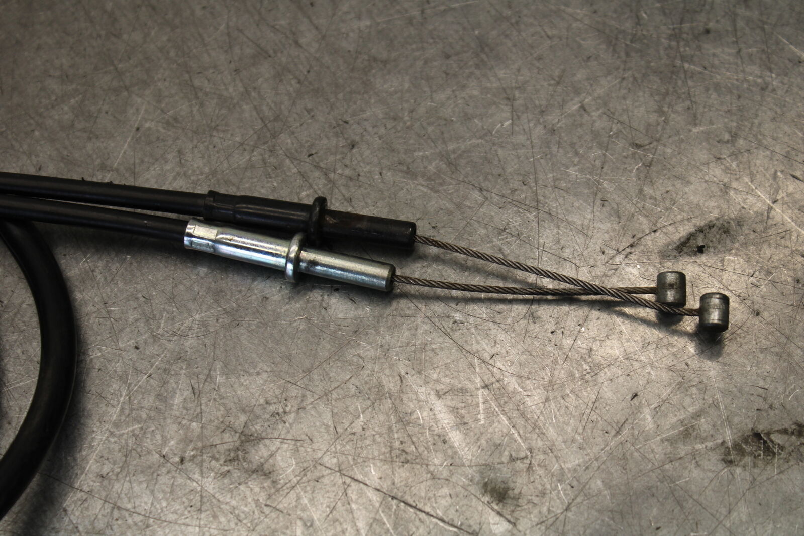 13-18 KAWASAKI NINJA ZX6R THROTTLE CABLE LINE HOUSING GUIDE BB682