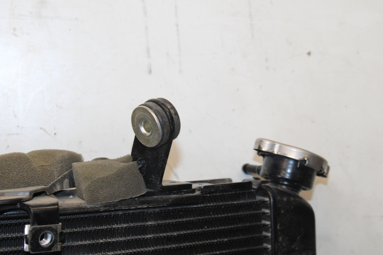08-16 YAMAHA YZF R6 ENGINE RADIATOR MOTOR COOLER COOLING RADIATER BB665