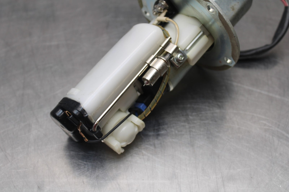 06 KAWASAKI VULCAN 900 FUEL GAS PUMP BB799