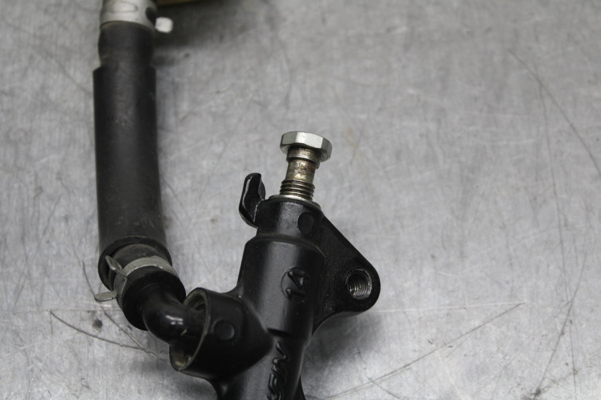 03-04 TRIUMPH DAYTONA 600 REAR BACK BRAKE MASTER CYLINDER W RESERVOIR BB745