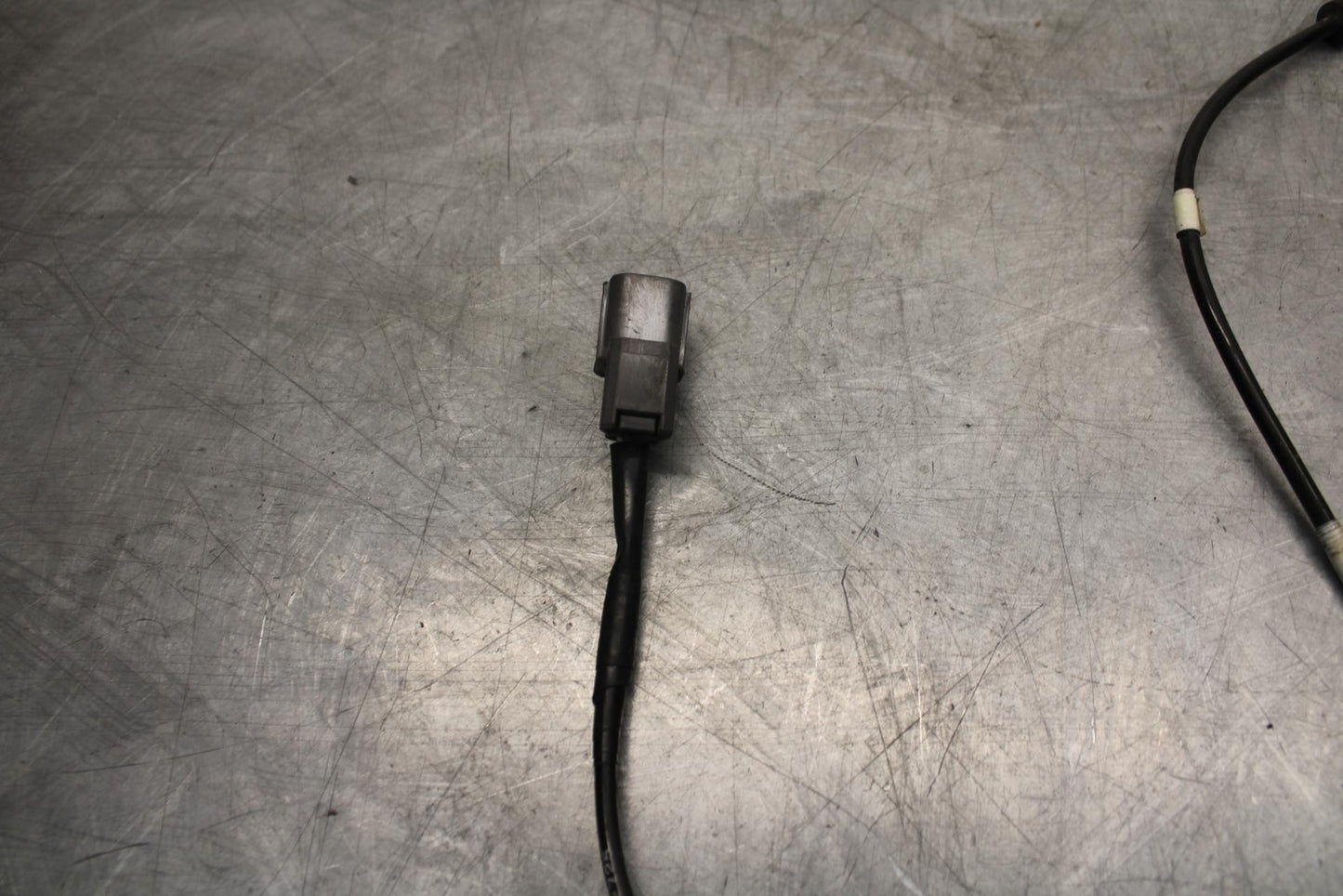 2015 Kawasaki Ninja 300 EX300B ABS FRONT ABS BRAKE SENSOR BB518