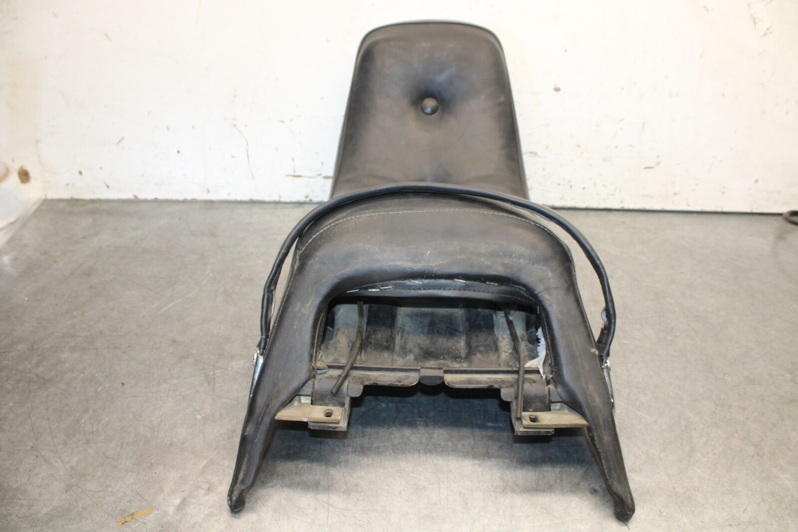 85-86 SUZUKI MADURA 1200 REAR BACK PASSENGER SEAT  BB691