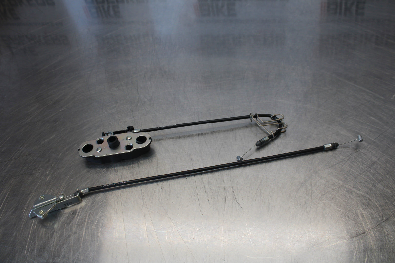 23-24 KAWASAKI NINJA ZX14R REAR PASSENGER SEAT LATCH LOCK ASSEMBLY BB169