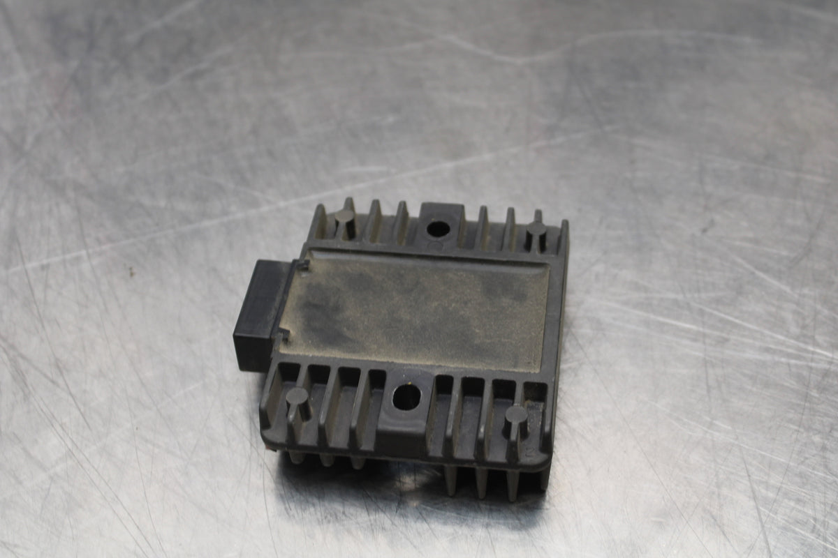 09-15 YAMAHA FZ6R RECTIFIER VOLTAGE REGULATOR BB161