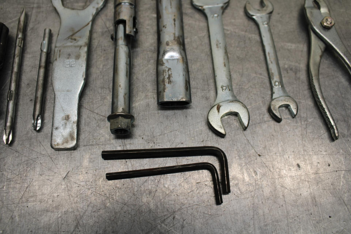 09-12 KAWASAKI NINJA ZX6R ZX600R STOCK TOOLS TOOL BAG KIT SET 56007-0052 BB617